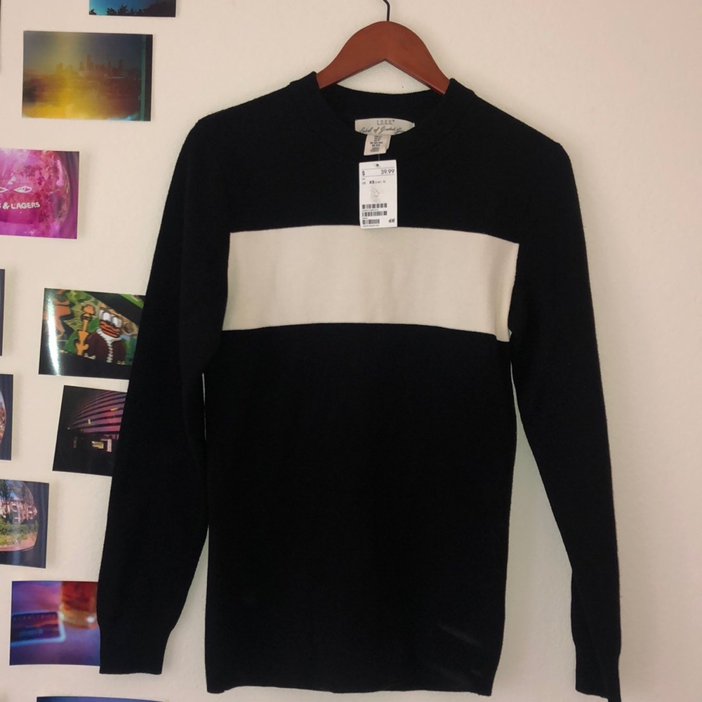 H&M Black Sweater✨